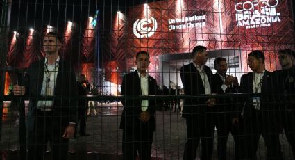 Manifestantes se enfrentan con personal de seguridad en sede de conversaciones climáticas de la ONU