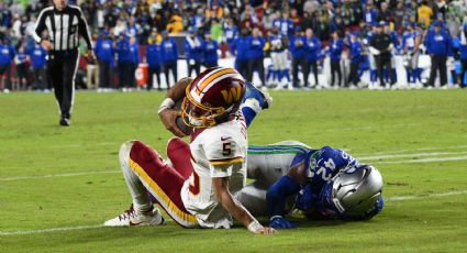 ¡Se le torció el brazo! Jayden Daniels, quarterback de Commanders, sufre aterradora fractura de codo