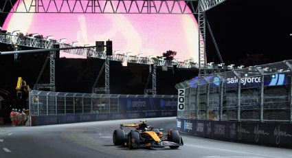 Charles Leclerc y Lando Norris dominan las primeras prácticas del GP de Las Vegas, que vuelve a sufrir por problemas con las coladeras