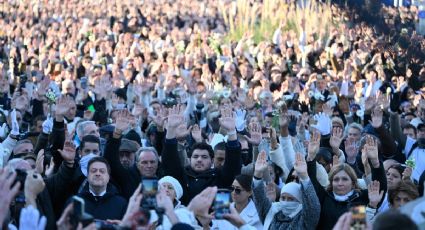 Miles de personas marchan en Marsella en rechazo a la violencia por las drogas y el asesinato del hermano de un activista