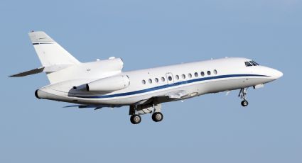Avión que reportan es usado por nieto de Raúl Castro ha estado varios días en el aeropuerto de Apodaca, Nuevo León