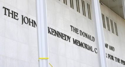 Centro Kennedy demandará por un mdd al músico Richard Grenell por cancelar presentación en protesta por el nuevo nombre