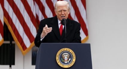 "Biden lo persiguió por decir la verdad": Trump indulta a congresista demócrata acusado de recibir sobornos