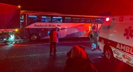 Choque de autobús de pasajeros y tráiler en Zacatecas deja un muerto y 10 heridos