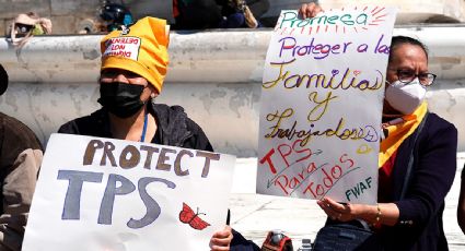 Jueza de EU bloquea fin a la protección de migrantes hondureños y nicaragüenses