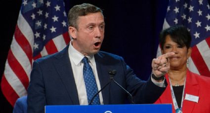 Eligen a Ken Martin como presidente del Partido Demócrata para liderar resistencia a Trump