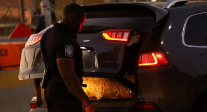 Detienen a oficial de CBP por facilitar el ingreso de migrantes indocumentados a Texas
