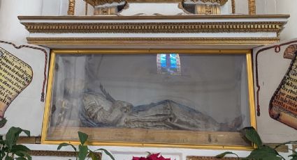 Momia de mil 700 años de antigüedad de Santa Columba atrae a fieles en Pachuca como reliquia milagrosa