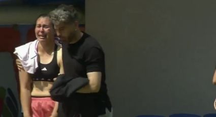 Portera del Puebla Femenil rompe en llanto tras cometer errores, ser goleada y expulsada con polémica