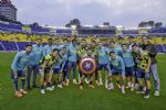 Las Águilas promocionan la película 'Capitán América'; Henry Martín portó el escudo de dicho superhéroe