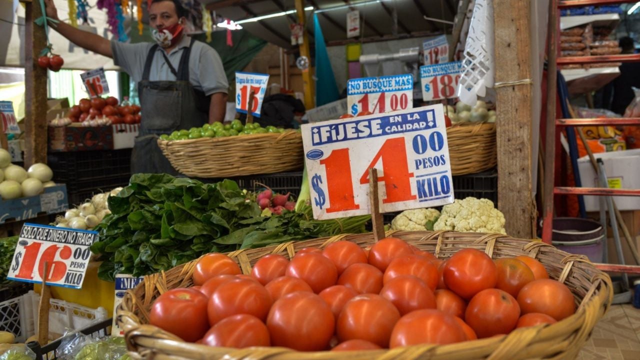 Anticipan recorte en la tasa de interés tras datos negativos del PIB y positivos para la inflación