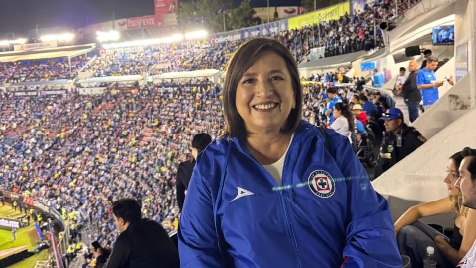 Gálvez apoya a Cruz Azul en un partido de la temporada pasada.