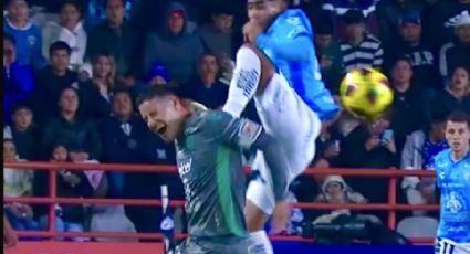James Rodríguez recibe una peligrosa ‘patada voladora’ en el partido Pachuca-León y los colombianos enfurecen: “Liga de picapiedras”