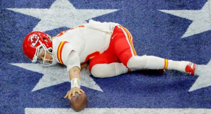 Patrick Mahomes pierde la magia y ofrece su actuación más terrenal para ser devorado por la defensiva de Eagles