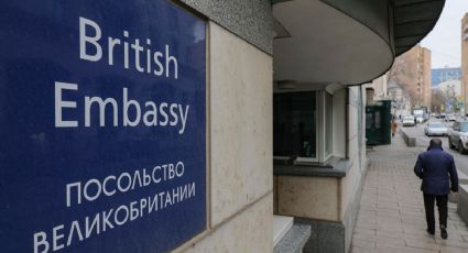 Rusia acusa de espionaje a dos diplomáticos británicos y los expulsa de la embajada de Moscú