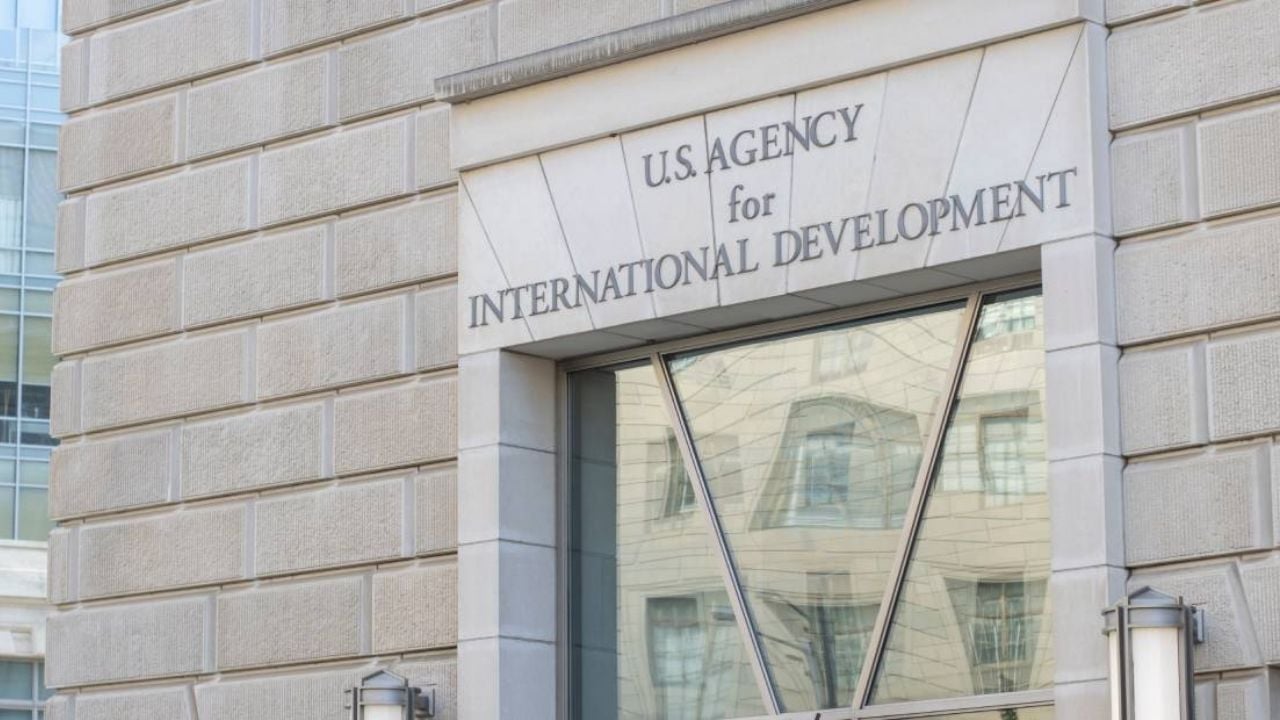 Ordenan a personal de USAID destruir, triturar o quemar documentos clasificados, afirman medios