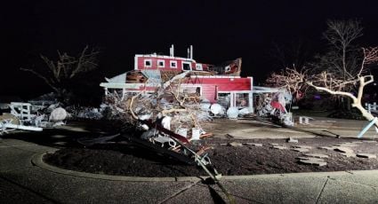 Tornados y tormentas en EU dejan al menos 42 muertos; 36 millones de personas están bajo alerta roja