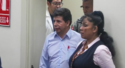 Trasladan al hospital a Pedro Castillo por descompensación; tribunal continúa con la audiencia