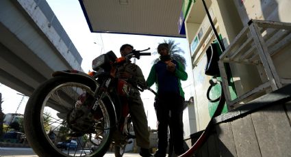 Precios de la gasolina aumentarán en EU por entrada en vigor de nuevos aranceles de Trump