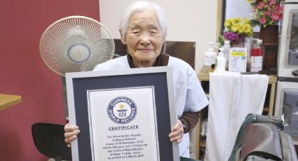 La barbera más anciana del mundo, Shitsui Hakoishi, sigue trabajando a los 108 años
