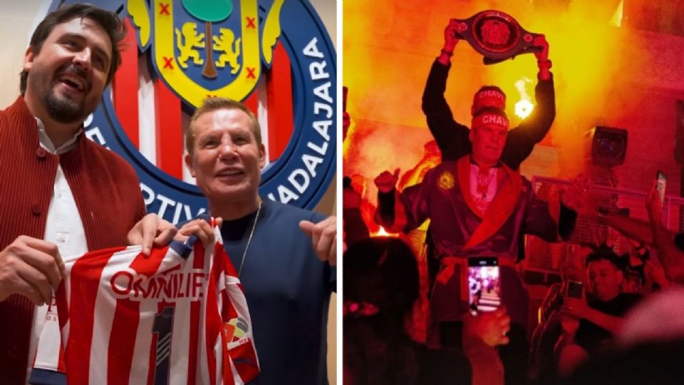 Amaury Vergara (izq.) le entrega la playera de Chivas a Julio César Chávez.