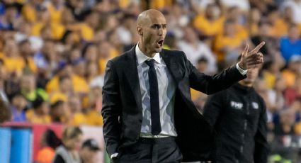 ¡Le salió barato! Castigan tres partidos a Guido Pizarro, DT de Tigres, tras propinar cachetada a auxiliar de Rayados en el clásico regio