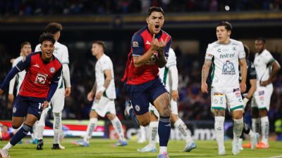 ¡Con golazo de taquito! Cruz Azul firma espectacular remontada ante el León y es sublíder general