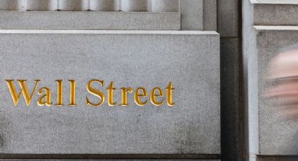 Wall Street cae con fuerza luego de advertencia de Nvidia y declaraciones del director de la Fed