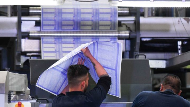 Reporta INE impresión del 100% de boletas para ministros de la SCJN y otros cargos; advierte retrasos en materiales electorales