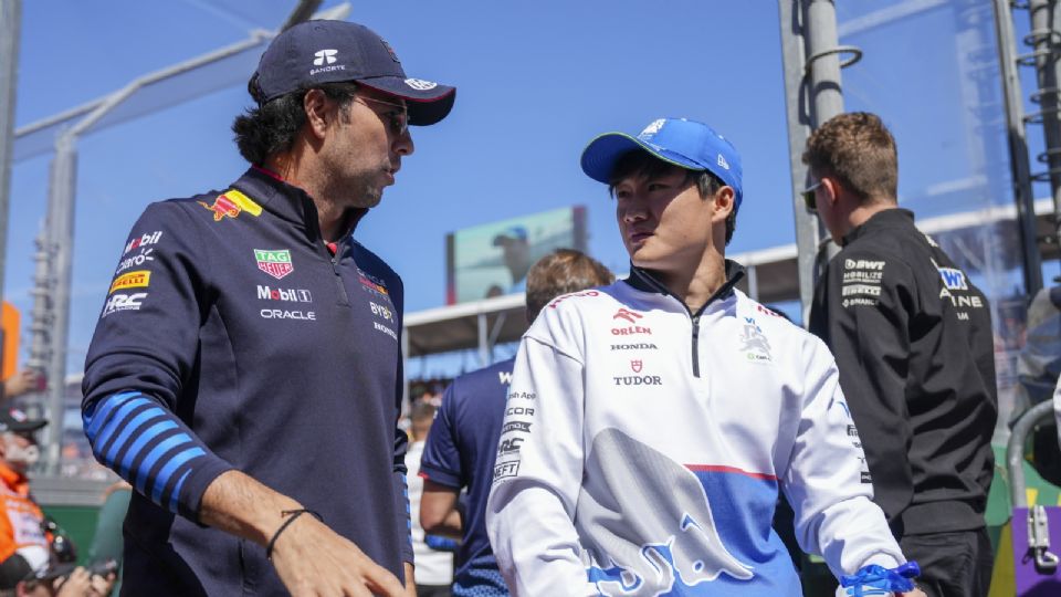 Checo Pérez y Tsunoda llevan una buena relación.