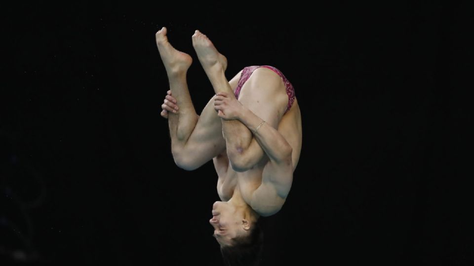 Olvera, en uno de sus seis clavados en ronda preliminar de 3m.