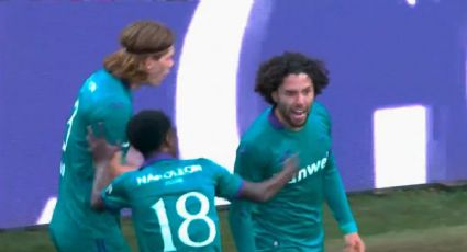 El mexicano César ‘Chino’ Huerta marca un golazo de cabeza, su tercero con el Anderlecht, y la afición termina coreando su nombre