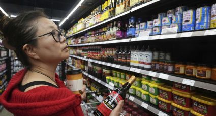 Clientes de tiendas en EU con productos importados dicen estar preocupados por aumento de precios ante aranceles