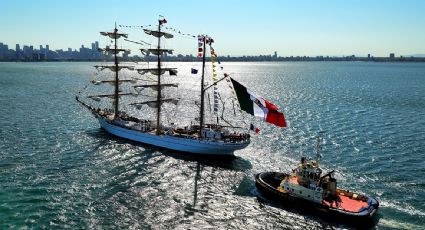 Buque Cuauhtémoc zarpa de Nueva York, después del accidente donde murieron dos marinos