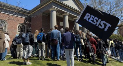 Juez federal prohíbe al gobierno de Trump revocar estatus legal de estudiantes extranjeros