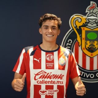 Es oficial: Richard Ledezma, defensa procedente del PSV, se convierte en refuerzo de las Chivas