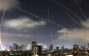 A una semana de la ofensiva entre Israel e Irán, el conflicto ha dejado más de 200 muertos y la caída de altos líderes militares