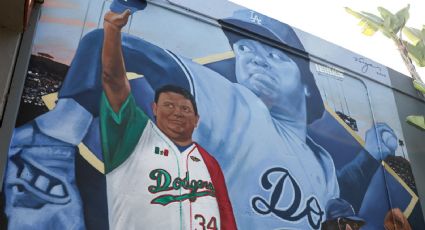 ¡Leyenda celestial! Develan un mural en honor al mexicano Fernando Valenzuela en Dodger Stadium