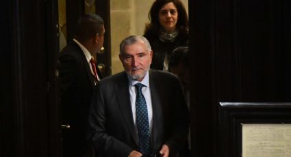 Adán Augusto evade aclarar si dejará la coordinación de Morena en el Senado por una embajada