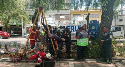 Mujer cae en socavón de seis metros de profundidad en la alcaldía Gustavo A. Madero