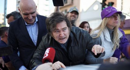 Evacúan a Milei de un evento electoral en Buenos Aires ante incidentes con manifestantes de la oposición