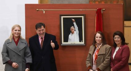 Fernández Noroña devela fotografía oficial como presidente del Senado; niega que viajes al extranjero lo desacrediten