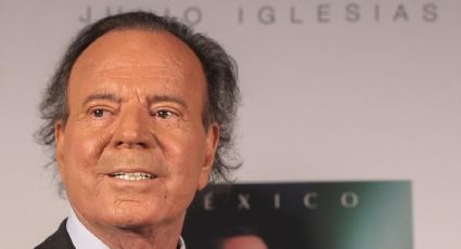 Exempleadas que denunciaron a Julio Iglesias acusan agresión sexual y explotación laboral