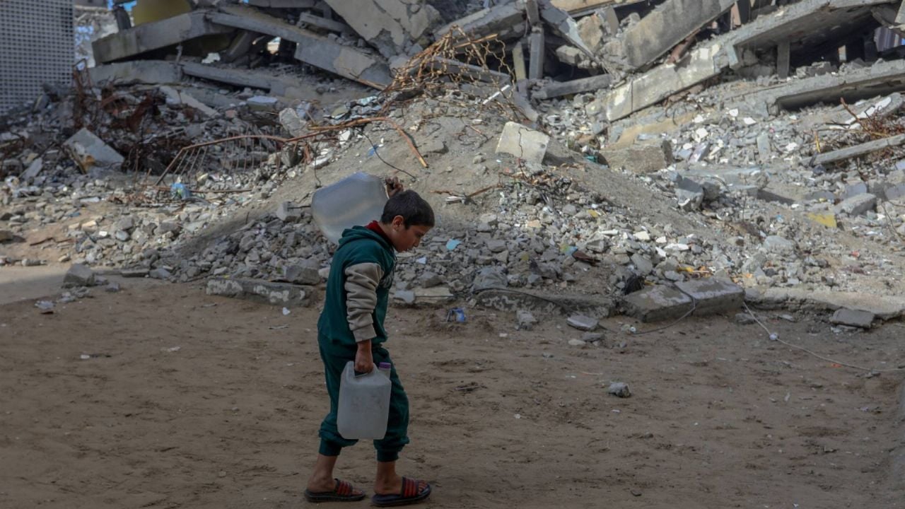 Ataque israelí con dron contra campamento de desplazados en 