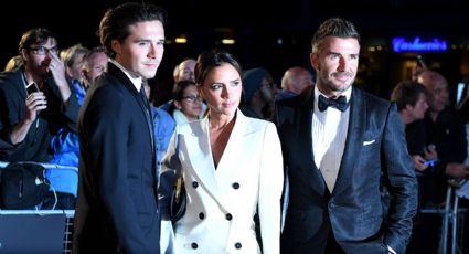 Brooklyn Beckham se borra un tatuaje con la palabra “papá” tras rompimiento con el exfutbolista y su madre Victoria