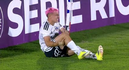 Ridículo: futbolista realiza terrible cobro de un penalti ‘a lo Panenka’, lo falla y se lesiona la rodilla
