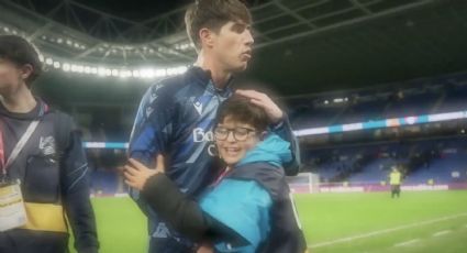 Mágico: niño con baja visión es invitado por la Real Sociedad a su estadio y goza el triunfo ante Barcelona gracias a un sistema de audiodescripción