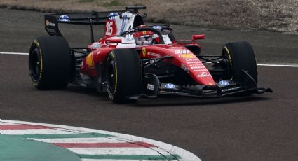 Captan al nuevo Ferrari cuando se queda parado antes de dar sus primeras vueltas en pista rumbo a la temporada 2026 de Fórmula 1