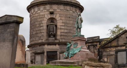 Vandalizan con símbolos “satánicos” el mausoleo del filósofo David Hume en Edimburgo