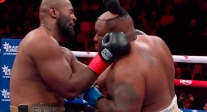 Está 'pelón': Boxeador sufre chusca caída de su peluquín en plena pelea tras un golpe de su rival